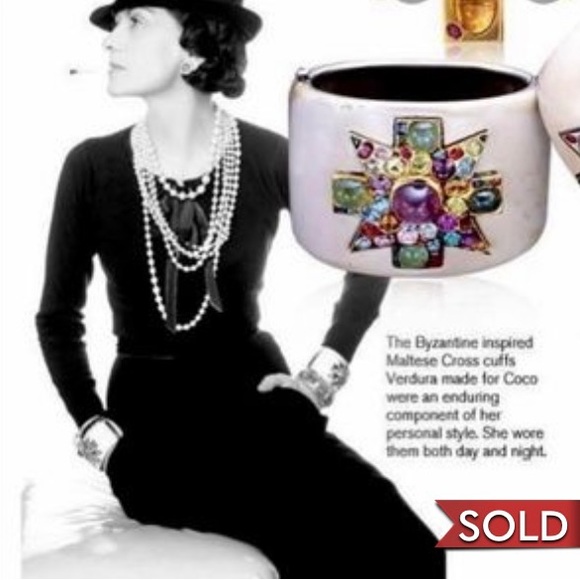 Coco Chanel’s cuffs Costume jewelled - Picture 1 of 9